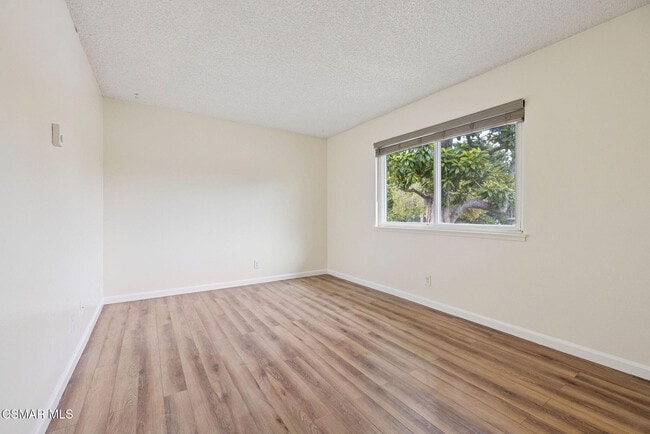 Building Photo - 1123 Carlsbad Pl