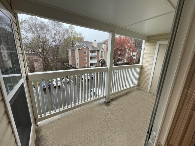 Building Photo - 1524 Lincoln Way