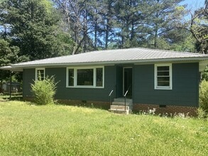 Building Photo - Newly Remodeled 3-bedroom 1 bath in North Gadsden