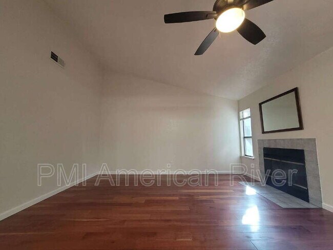 Building Photo - 7474 Griggs Way