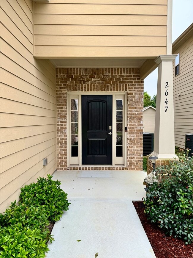Building Photo - Almost New 4 Bed/2.5 Bath Home in Lovejoy!