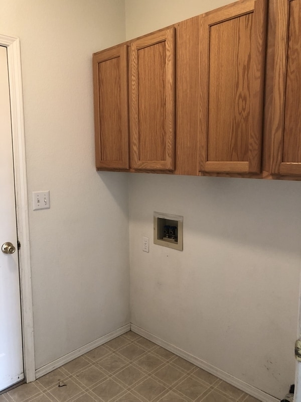 Building Photo - 944 NW Oak Pl