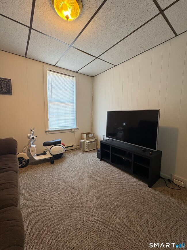 Building Photo - 82 S Main St