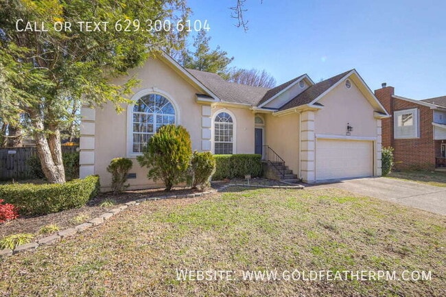 Building Photo - 905 Split Oak Dr