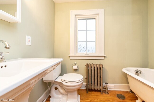 Building Photo - 3350 Avalon Rd