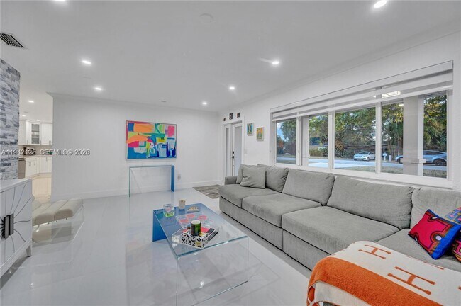 Building Photo - 8501 SW 142nd St