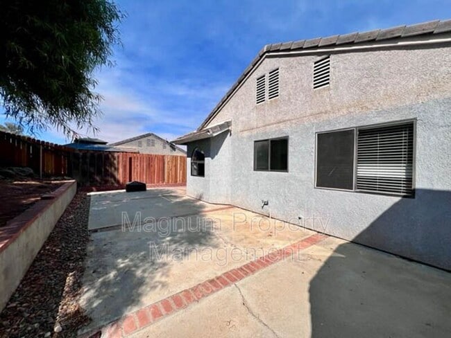 Building Photo - 27773 Moonridge Dr