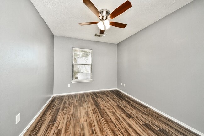 Building Photo - 2731 Gorki Park Dr