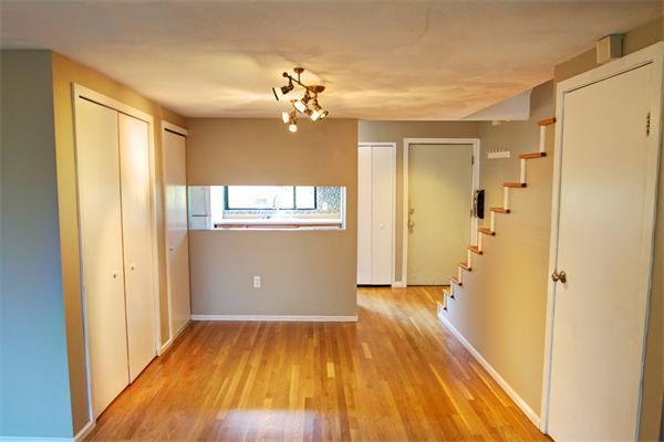Building Photo - 196 Allston St
