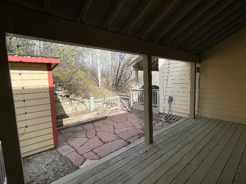 Building Photo - 23140 Schussmark Trail