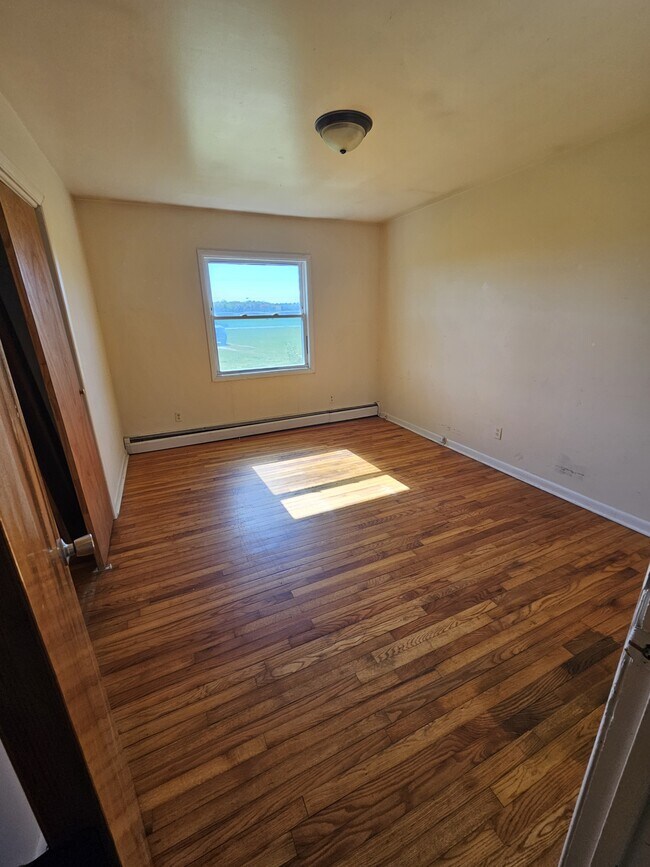 Building Photo - 7110 Noble Rd