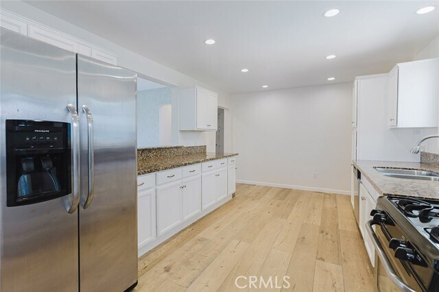 Building Photo - 17134 Sherman Way