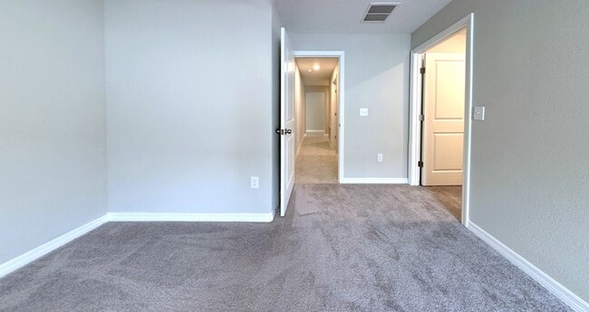 Building Photo - 376 Rain Berry Ave