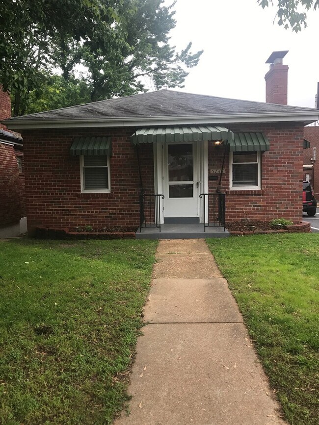 Building Photo - Cute Home located in South Hampton