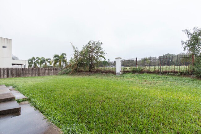 Building Photo - 2314 E 25th St