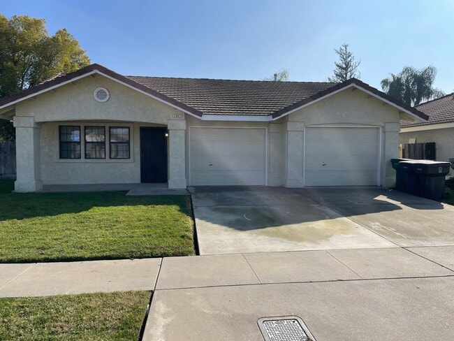 Building Photo - 1947 Henshaw Ave