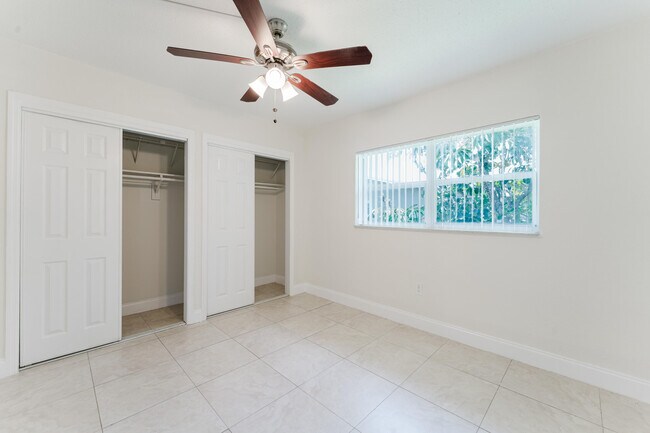 Building Photo - 201 SW 7th St