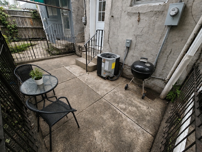 Building Photo - Beautiful Newly-Renovated Home!