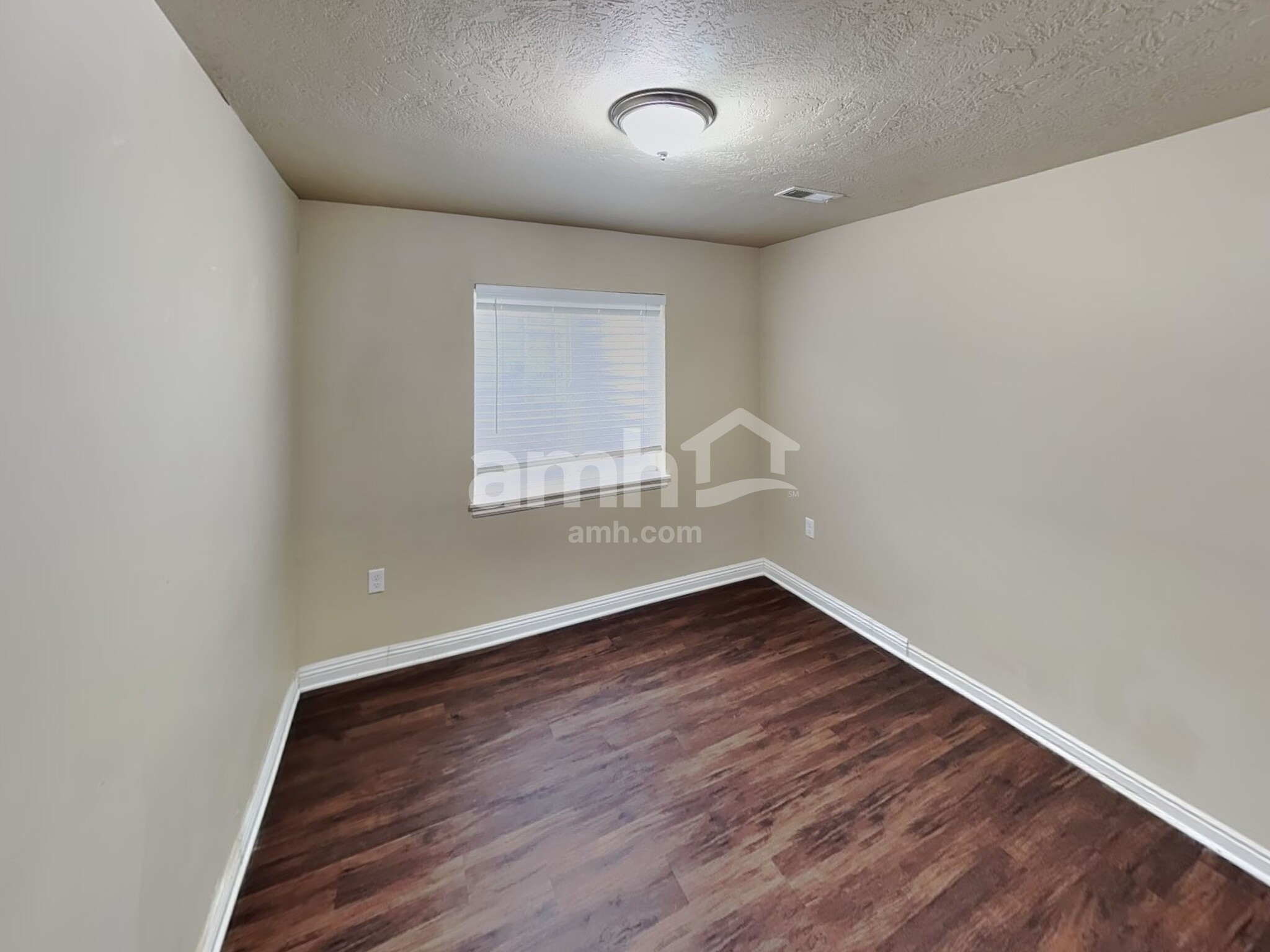 Building Photo - 4968 W Diamondback Dr