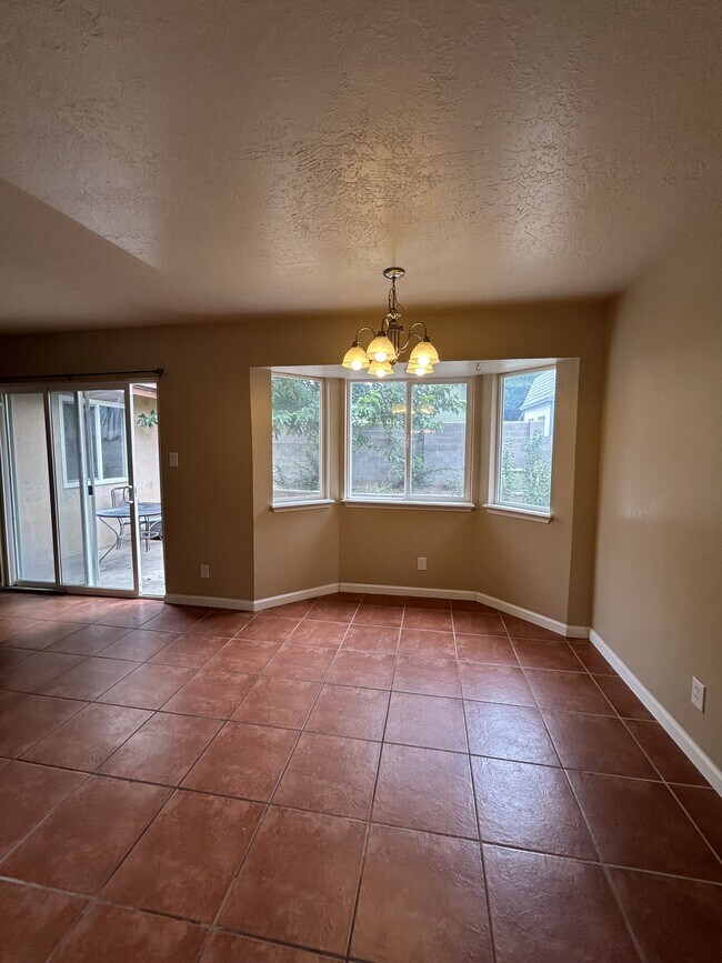 Building Photo - 7061 Luella Anne Dr NE