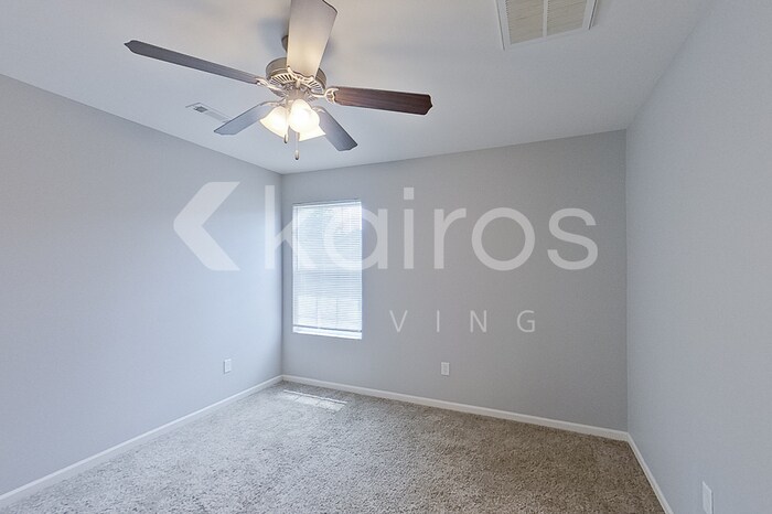 Building Photo - 202 Fieldstone Cir