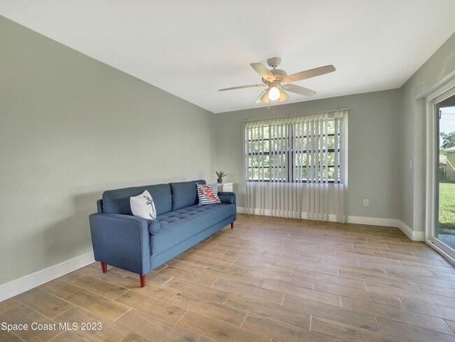 Building Photo - 2056 Little John Rd