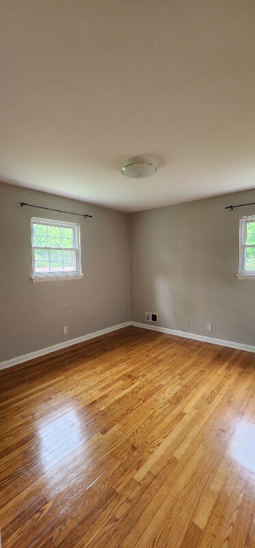 Building Photo - 401 Kenilworth Rd