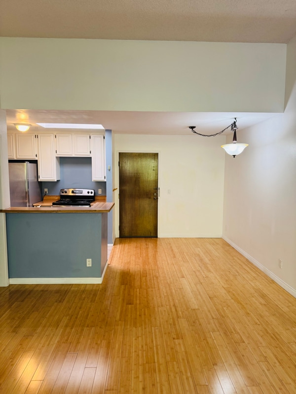 Building Photo - 3961 Via Marisol