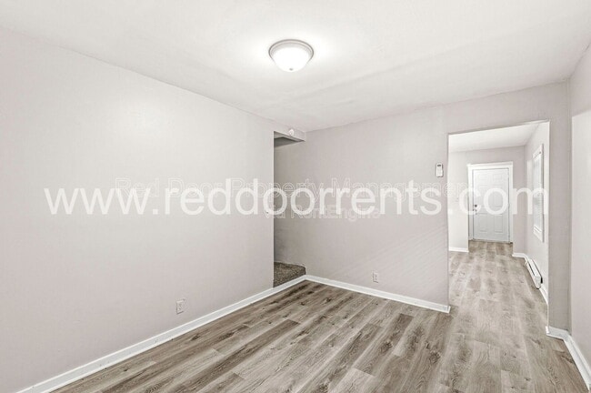 Building Photo - 970 Edgemont Ave