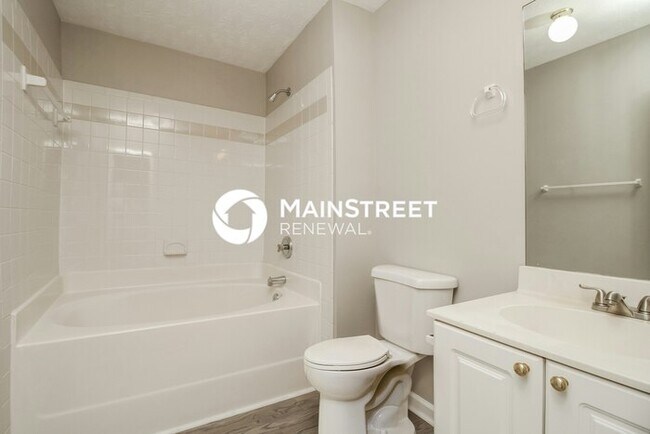 Building Photo - 3 Bedroom Pet-Friendly Home in Nashville, TN with Main Street Renewal
