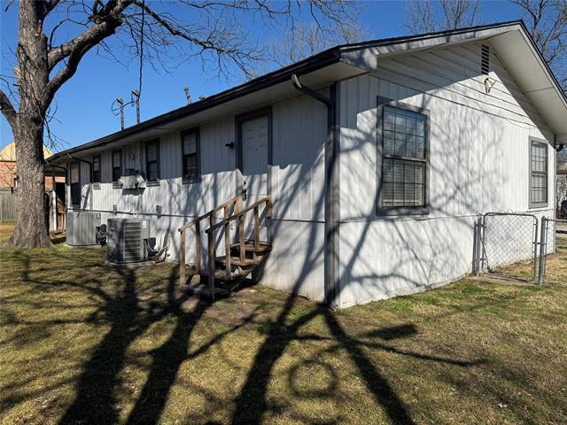 Building Photo - 208 S Dallas St