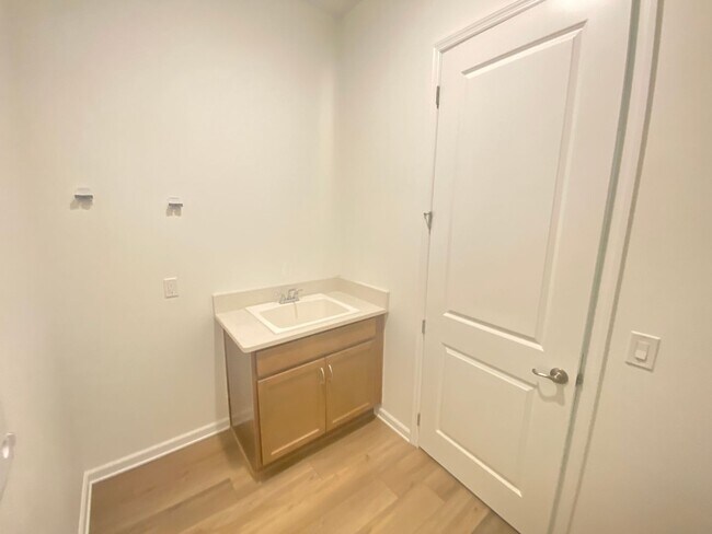 Building Photo - 6338 Trailblaze Bnd