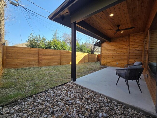 Building Photo - 5305 Grover Ave