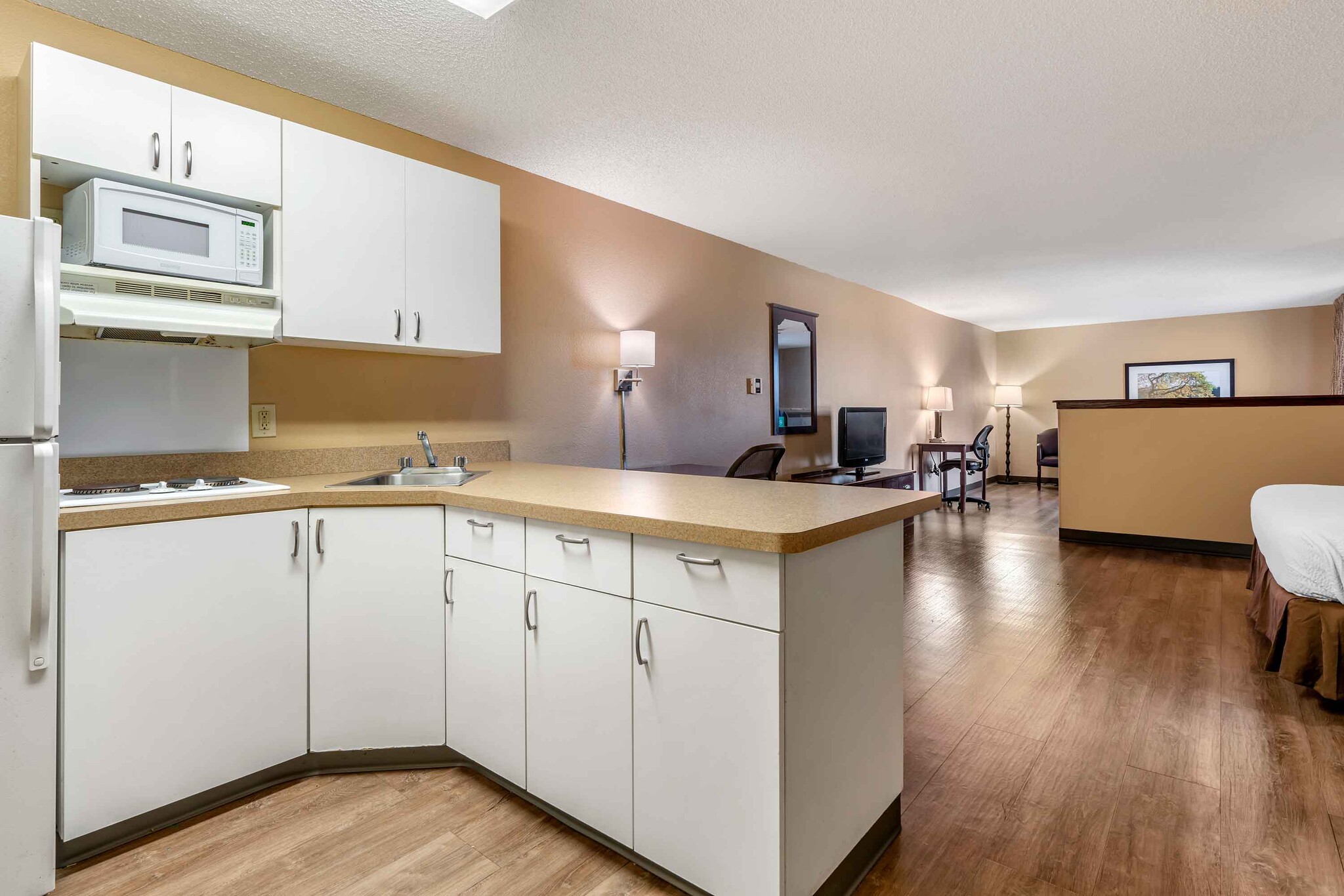 Building Photo - Furnished Studio-Sacramento - West Sacramento