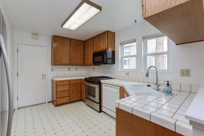 Building Photo - 2BR/2.5BA Pet-Friendly Townhome with Loft, Pool & 2-Car Garage | Foster City | YouTube Tour