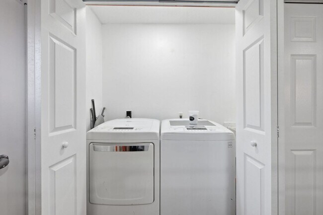 Building Photo - 428 46th St NW