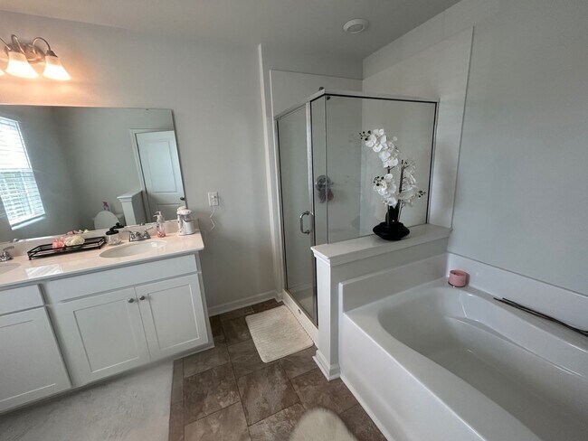 Building Photo - 2769 Prince Charles Ct