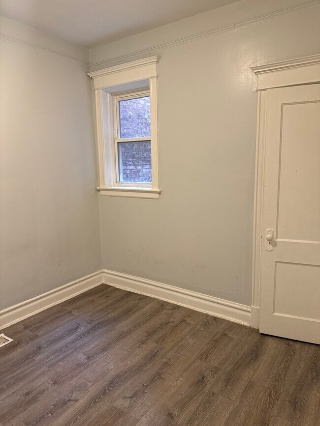 Building Photo - 6344 S Eberhart Ave