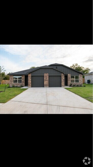Building Photo - 1289 Lehmann Dr