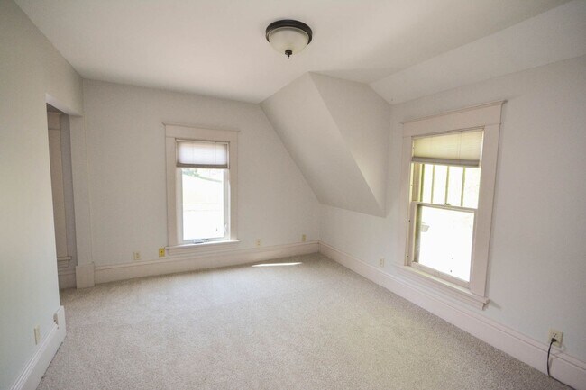 Building Photo - Rare opportunity in the St. Mary's neighborhood!