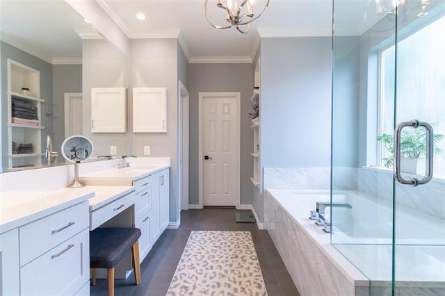 Building Photo - 10451 Enchanted Meadow Dr