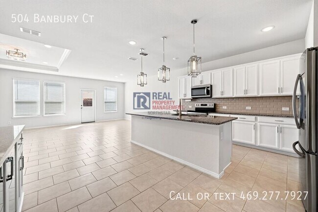 Building Photo - 504 Banbury Ct
