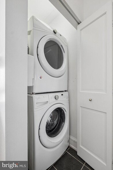 Building Photo - 1512 14 Spruce Street Unit PH-2402