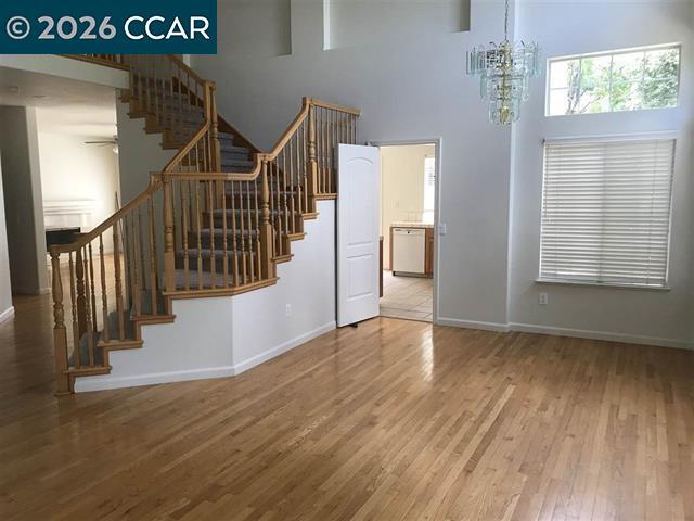 Building Photo - 689 Apple Hill Dr