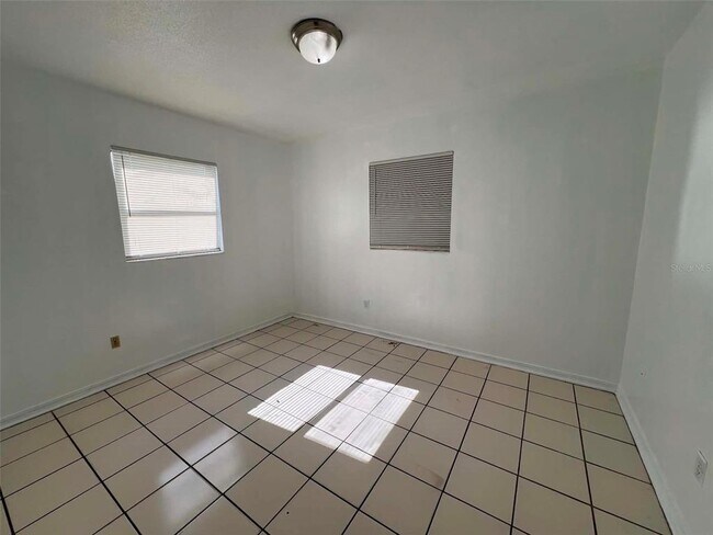 Building Photo - 4826 Indialantic Dr