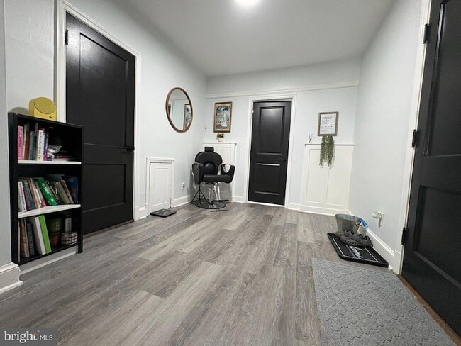 Building Photo - 165 35th St NE