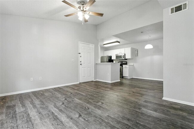 Building Photo - 5263 Images Cir