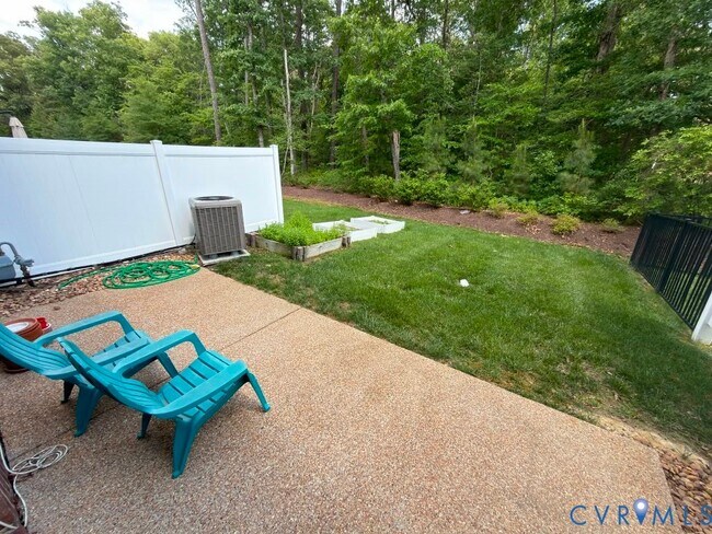 Building Photo - 11403 Hayloft Ln