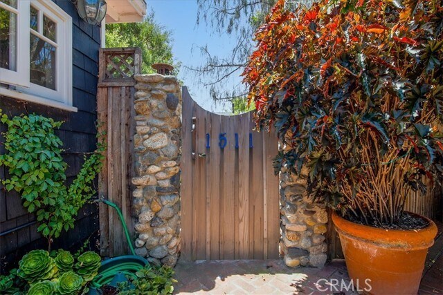 Building Photo - 1511 Bluebird Canyon Dr
