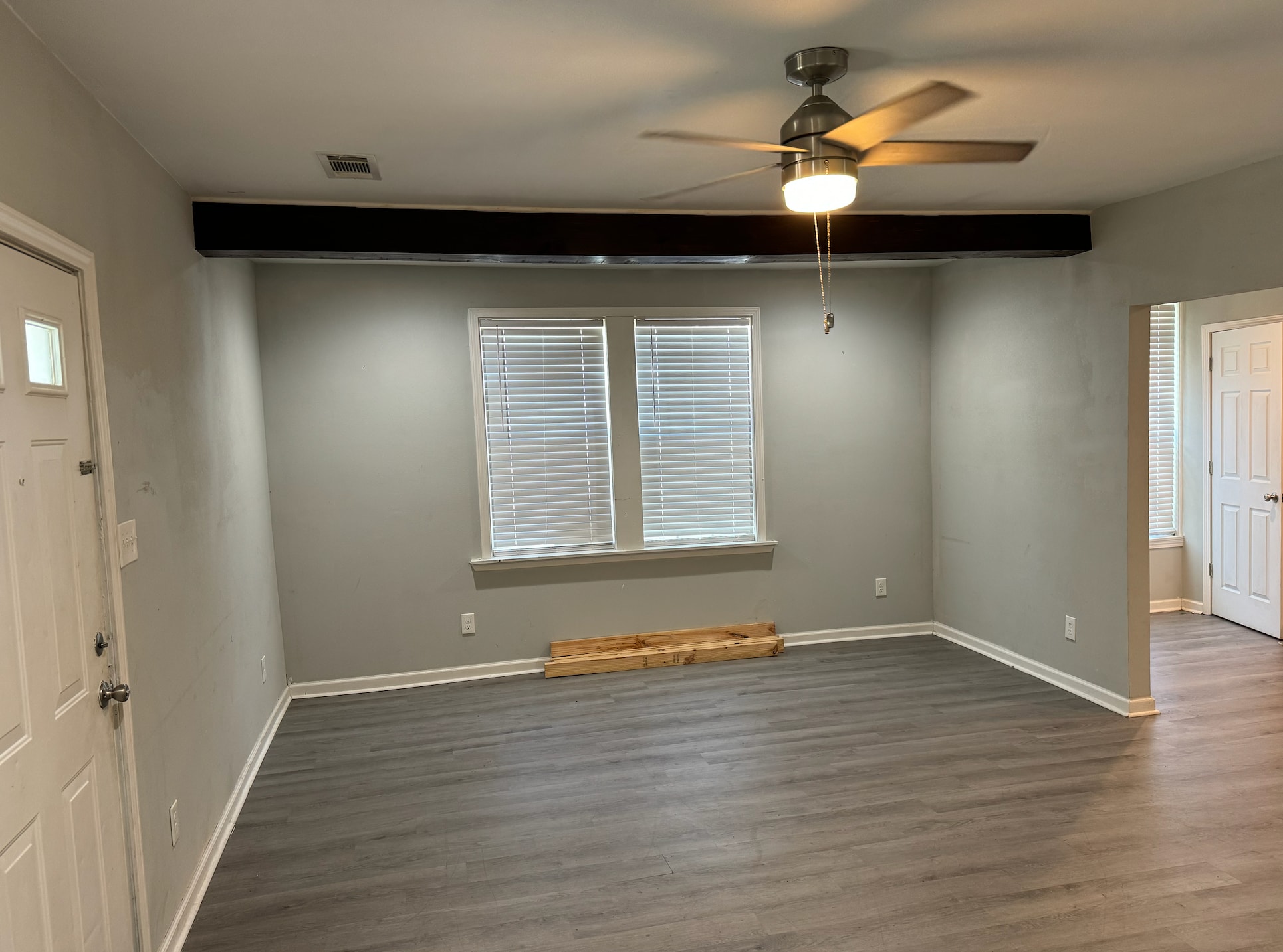 Building Photo - 1203 S 15th St